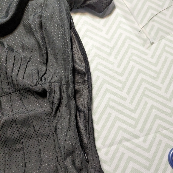 Urban Outfitters Kimchi Blue Silk Cotton Blend Fitted Dress | Black | Size 2 - Picture 3 of 5